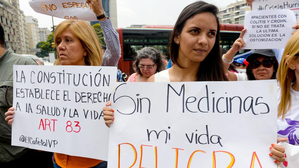 Mujeres embarazadas huyen de la falta de atención médica en Venezuela