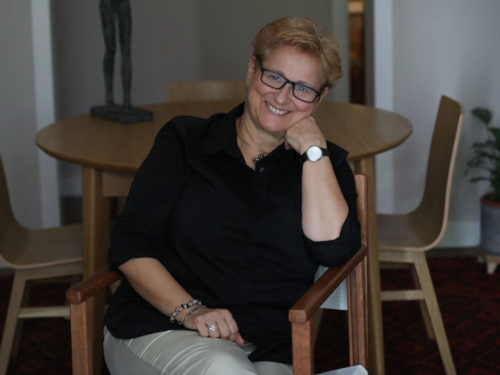 Rosa Cobo Bedia:  “La pornografía es la pedagogía y celebración de la violencia sexual”