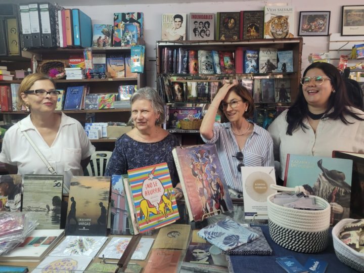 Un encuentro de atrevidas muy notables