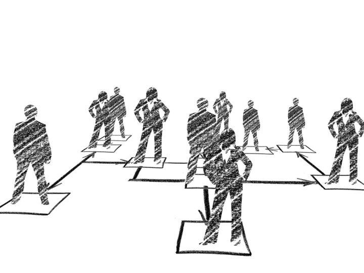 ¿A las gerentas se les exigen atributos y actitudes distintos que a los hombres?